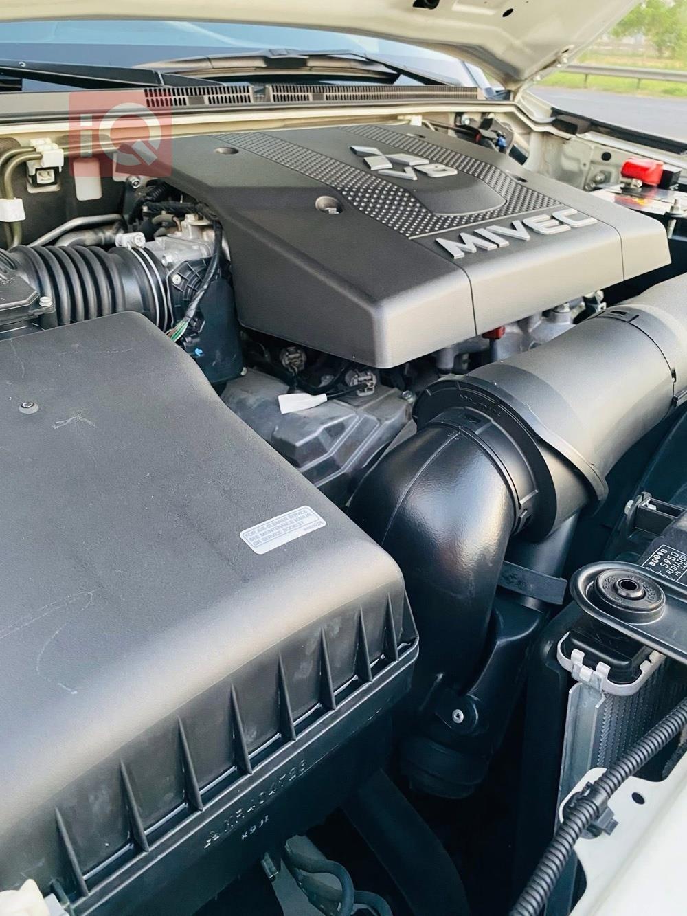 ميتسوبيشي باجيرو